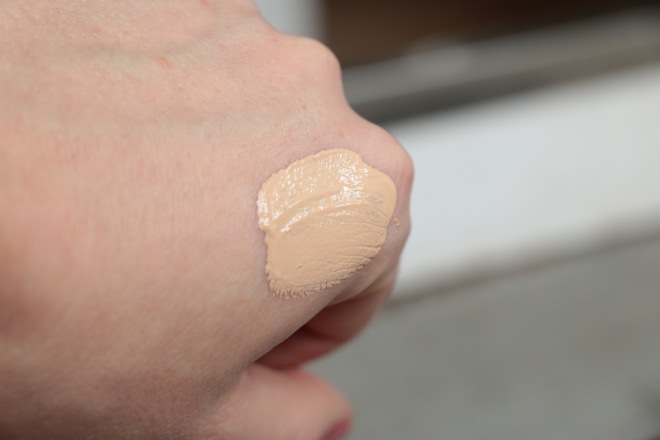 Тональный крем Catrice Even Skin Tone Beautifying Foundation №010 Even Vanilla