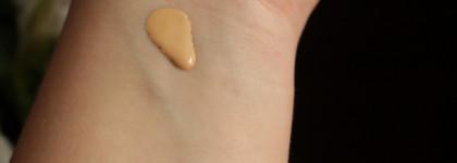 Chanel Vitalumiere Satin Smoothing Fluid Makeup SPF 15 #20 Clair