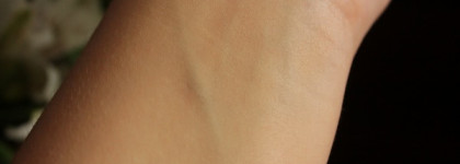 Chanel Vitalumiere Satin Smoothing Fluid Makeup SPF 15 #20 Clair