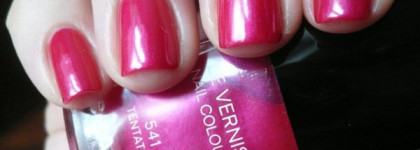 Chanel Le Vernis Nail Colour 541 Tentation