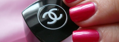 Chanel Le Vernis Nail Colour 541 Tentation