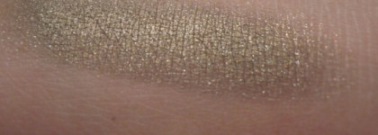 Shiseido Shimmering Cream Eye Color в оттенках Sunshower OR 313 и Patina GR 707