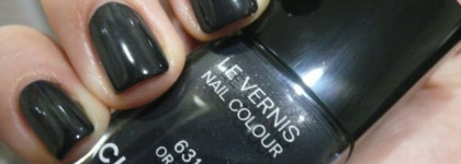 Трилогия осени с Chanel Le Vernis Nail Colour 625 Secret, 629 Atmosphere и 631 Orage