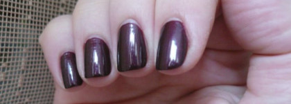 Chanel Le Vernis Nail Colour 18 Vamp