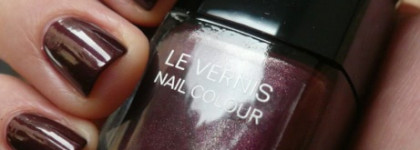 Chanel Le Vernis Nail Colour 18 Vamp