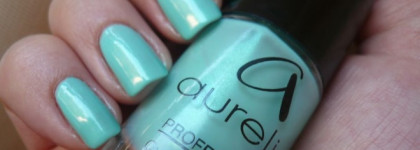 Голубая лагуна с Aurelia Professional Hypoallergenic Nail Enamel 757