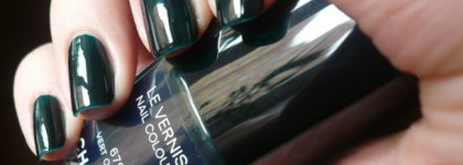 Магия Chanel Le Vernis Nail Colour Vert Obscur #679