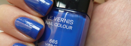 Заросло васильками небо...  Chanel Le Vernis Nail Colour Vibrato #665