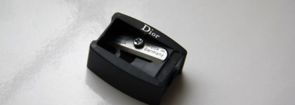 Карандаш для губ Dior Contour Couture Сolour Precision & Hold Lipliner Pencil, оттенок 775 Holiday Red