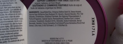 Рождество - это  подарки, елки и лед под снегом, на который плюхаются осознанно, а еще лимитки... как нанести на тело сочное лето с The body shop