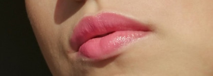 Помада - карандаш Lumene Raspberry Miracle Lip Sorbet #16 Wild Rapsberry