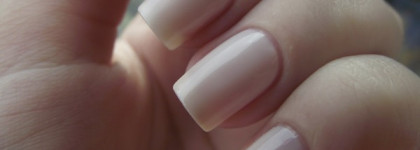 Нежность с лаком Essie в оттенке Limo-scene №469