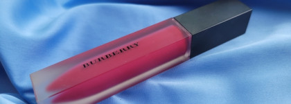 Заберёт все внимание Burberry Liquid Lip Velvet №33 Magenta