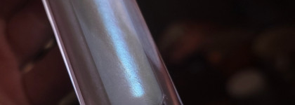 Бриллиант под толщей льда: Elian Extreme Shine Lip Gloss в оттенке 102 Yakut Diamond