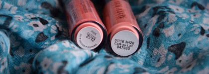 Много шума из ничего, или Блеск для губ Mary Kay NouriShine Plus Lip Gloss в оттенках "Розовый шелк" (Pink Sateen) и "Кофе с молоком" (Café au lait)