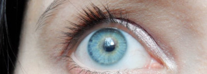 Тушь для ресниц "СверхОбъем" Avon Aerovolume Mascara в оттенке "Суперчерная"