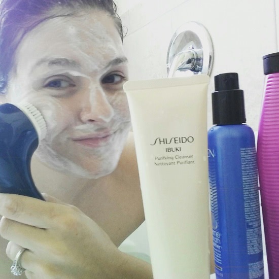 Умывание с щеточкой Clarisonic. Какие средства для умывания подойдут? Мои поиски среди Yonka, Сlarisonic, Clinique, Shiseido и Bliss