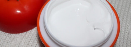 Маска для лица Tony Moly Tomatox magic white massage Pack - фотошоп в помидорке