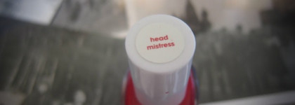 Директриса Head Mistress от Essie Nail Lacquer