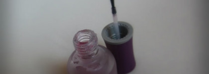 Директриса Head Mistress от Essie Nail Lacquer