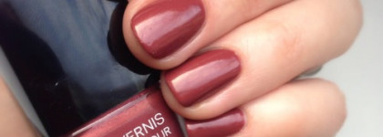 Chanel Le Vernis Nail Colour #579 Paparazzi