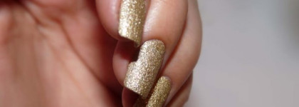 OPI nail laquer - Honey Ryder