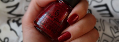 China Glaze Nail Lacquer With Hardeners - Ruby Pumps
