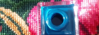 Blue jeans с Golden Rose Ice Chic Nail Colour #72