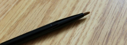 Приятные малютки от Maybelline: Eyestudio Lasting Drama Gel Eyeliner №01 Black и Baby Lips Moisturizing Lip Balm Cherry Me