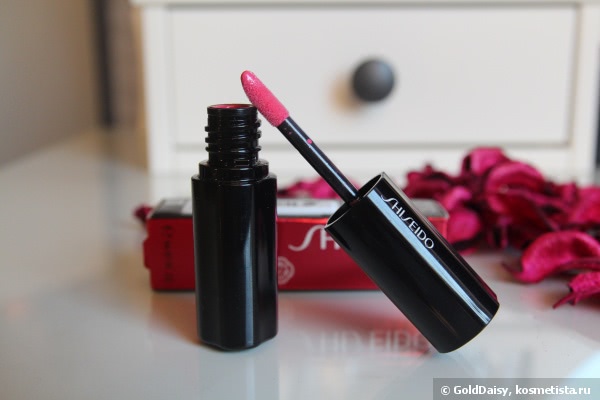 Shiseido Lacquer Rouge в оттенке PK 425 Bonbon