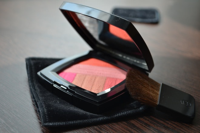 Румяна из весенней коллекции Chanel Sunkiss Ribbon