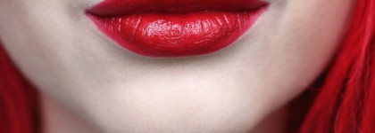 Поцелуй истинной любви с MAC x Maleficent True love's kiss lipstick