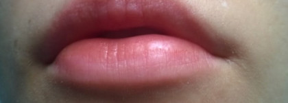 Artdeco Hydra Lip Booster в оттенке 36 Translucent Rosewood