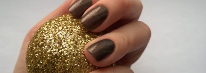 L'oreal Color Riche Long-Wearing Nail Polish 805. Mysterious Icon