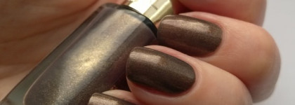 L'oreal Color Riche Long-Wearing Nail Polish 805. Mysterious Icon