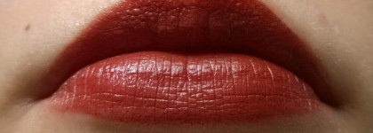 Встречаем осень с Avon Ultra Colour Rich Moisture Seduction Lipstick в оттенке Buttered Rum