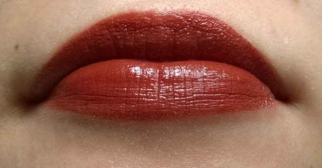 Встречаем осень с Avon Ultra Colour Rich Moisture Seduction Lipstick в оттенке Buttered Rum