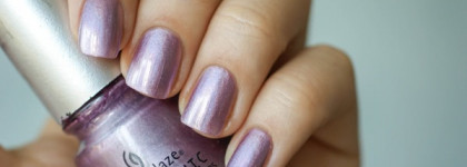 China Glaze Holographic Nail Lacquer with hardeners 81157 Get Outta My Space