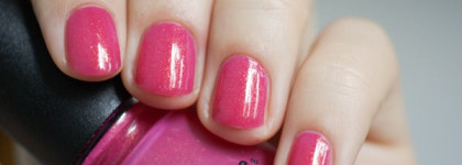 China Glaze Nail Lacquer with hardeners 80224 Strawberry Fields