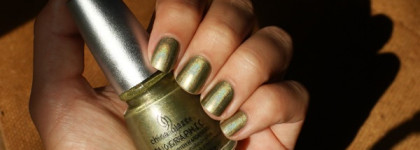 China Glaze Omg A Ufo