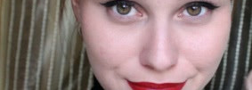 3 текстуры красного: Pupa Volume #402, Smashbox  Be Legendary Lipstick Rouge a Levres "Infrared Matte", L'oréal Color Riche L'extraordinaire Liquid Lipstick #304 "Ruby Opera"
