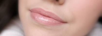 Лак для губ Estee Lauder Pure Color High Intensity Lip Lacquer в оттенках Mirrored mauve № 02 и Vinyl rose № 05