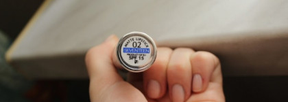 Seventeen Matte Lipstick SPF 15 в оттенках 02 и 16