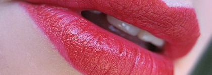 MAC lipstick Matte в оттенке Russian Red
