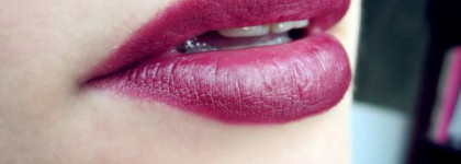 Идеальная осень с Maybelline Color Drama Lipstick в оттенке 310 Berry Much