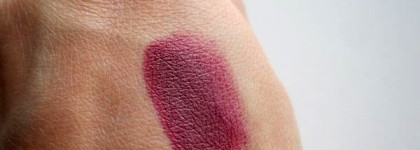 Идеальная осень с Maybelline Color Drama Lipstick в оттенке 310 Berry Much