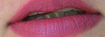 Осень с Beyu. Увлажняющая губная помада   Beyu Hydro Star Volume Lipstick 368 Mauve Light и карандаш Beyu Soft Liner for lips and more  573 Purpure Red