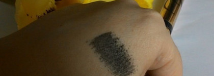 Всегда ли "экстремальный" такой уж экстремальный? Estee Lauder Sumptuous Extreme Lash Multiplying Volume Mascara №01 Extreme Black