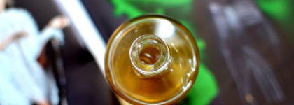 "Битва сывороток для волос": Gliss Kur "Гиалурон- заполнитель" против Essence Ultime "Omega Repair"