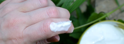 Очищающий крем для лица с витамином Е и маслом чайного дерева в тандеме со спонжем " bright company"